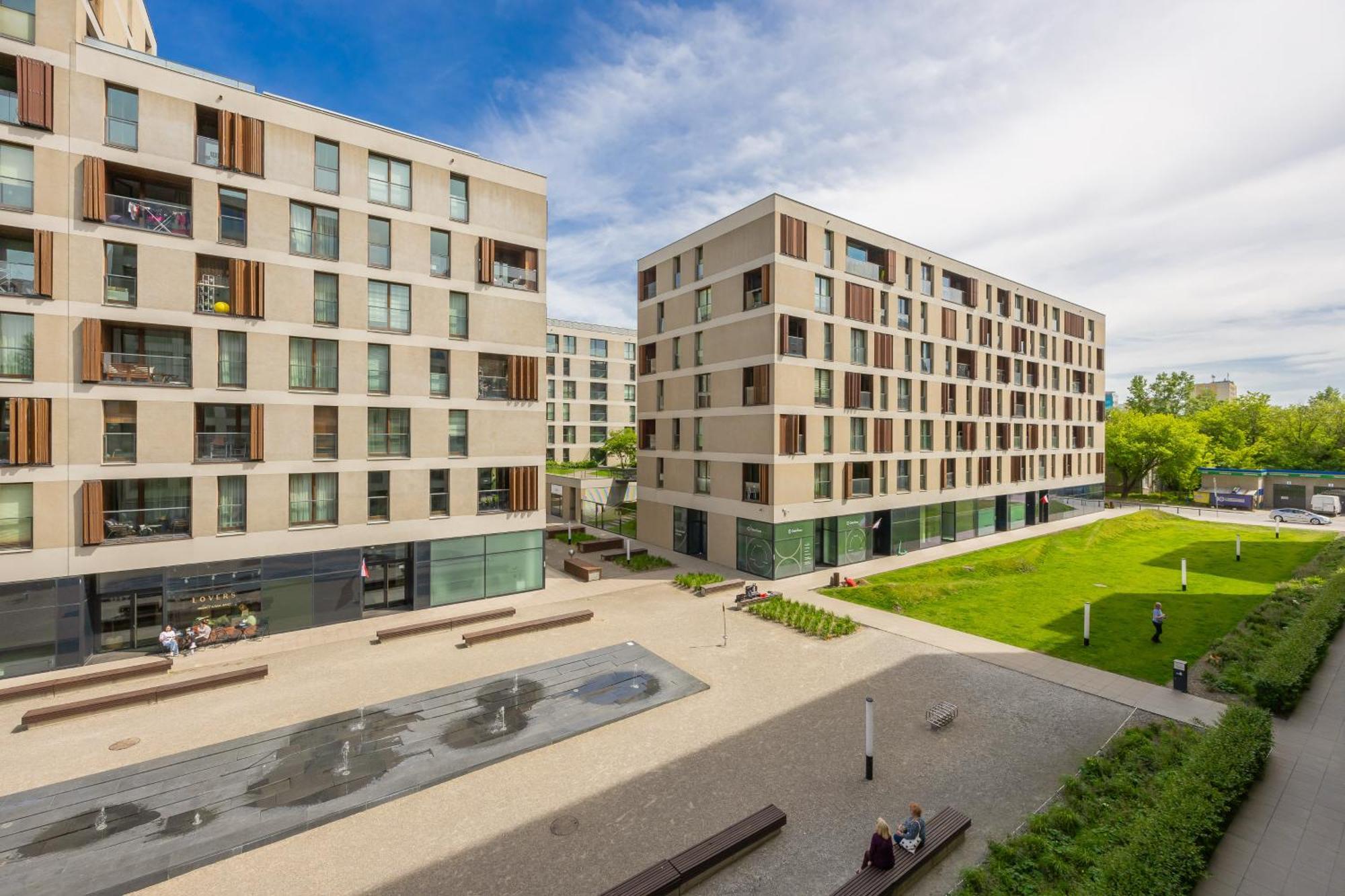 Cozy Apartments With Parking In The 19Th District By Noclegi Renters Varşovia Exterior foto
