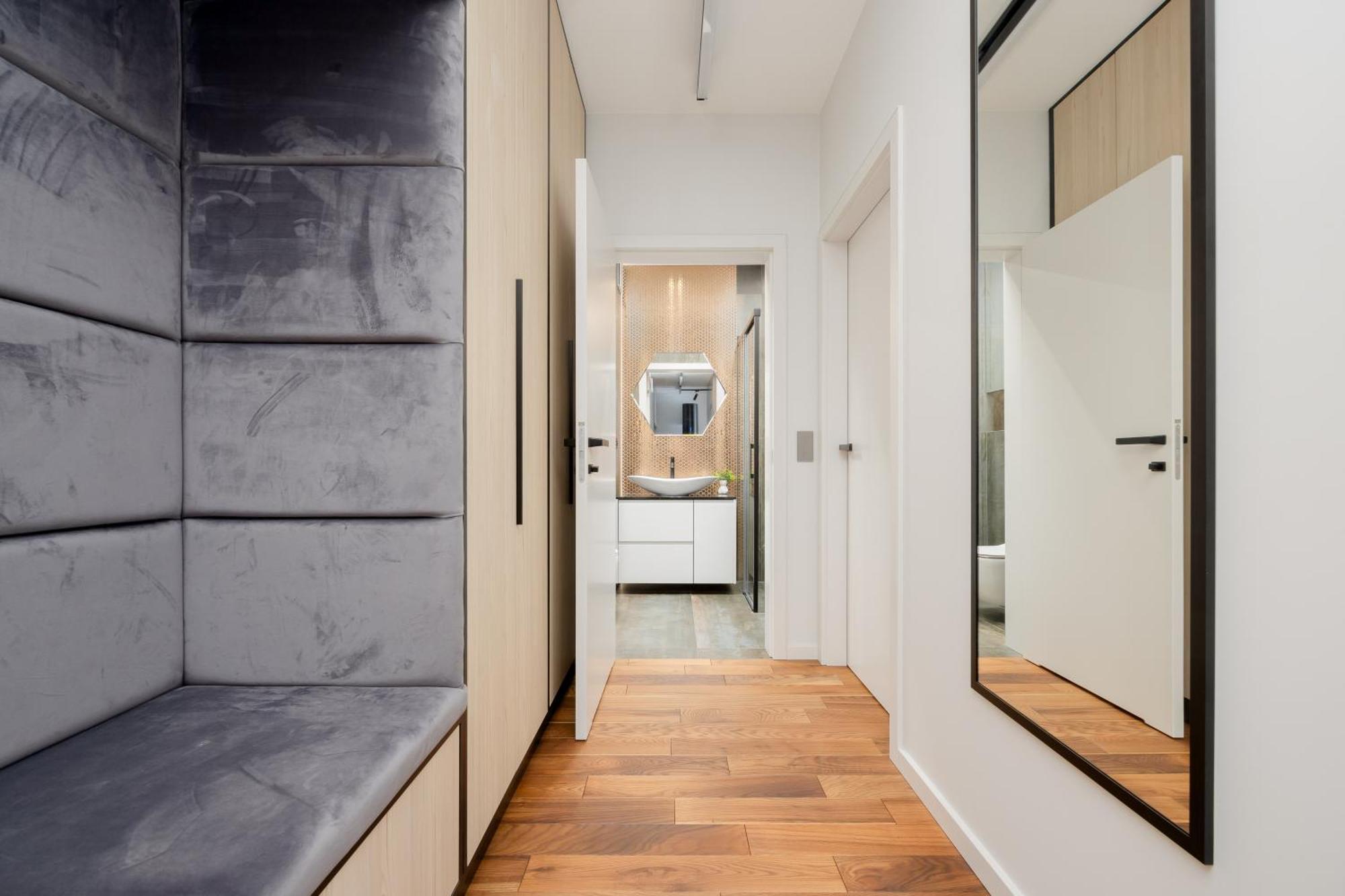 Cozy Apartments With Parking In The 19Th District By Noclegi Renters Varşovia Exterior foto